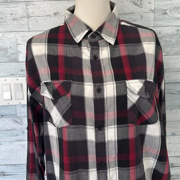 BEVERLY HILLS POLO CLUB BUTTON DOWN CASUAL SHIRT - Picture 3 of 6